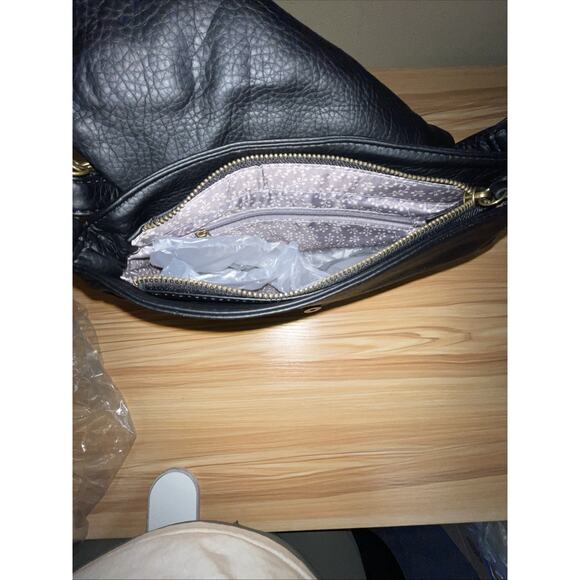 Wallflower Jeans Black Womans Crossbody Leather Purse - Picture 5 of 7